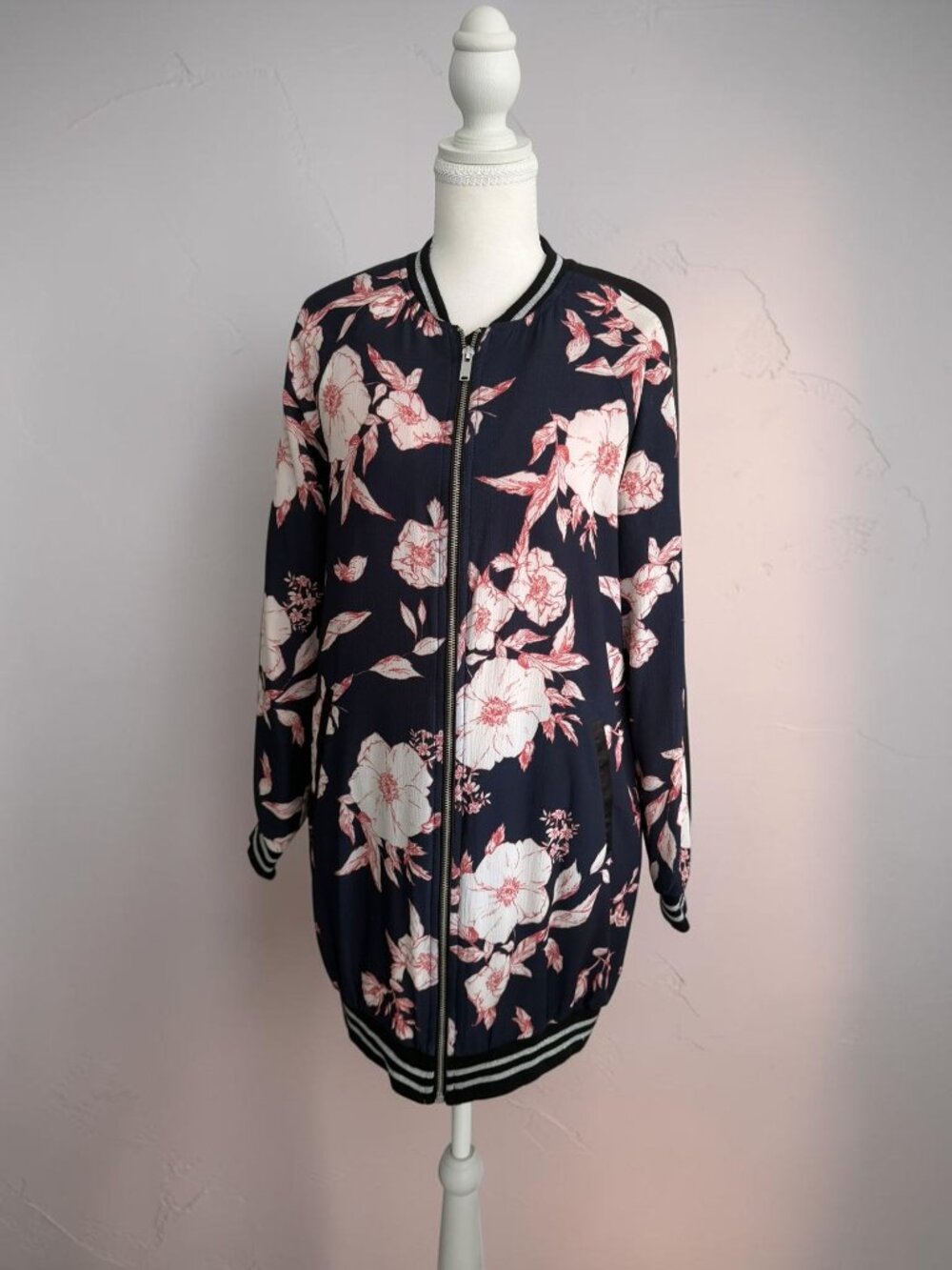 JESSICA SIMPSON Floral Tunic Length Bomber Jacket Size XS